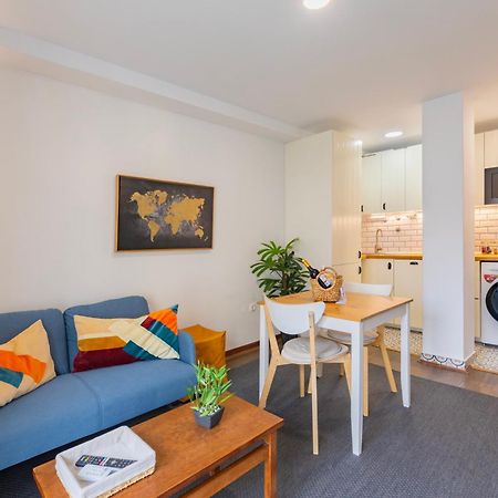 Cosy Remodeled Apartment In The City Center Fundão Exterior photo