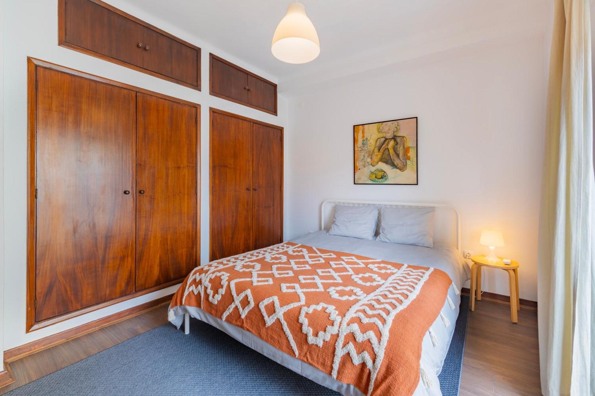 Cosy Remodeled Apartment In The City Center Fundão Exterior photo