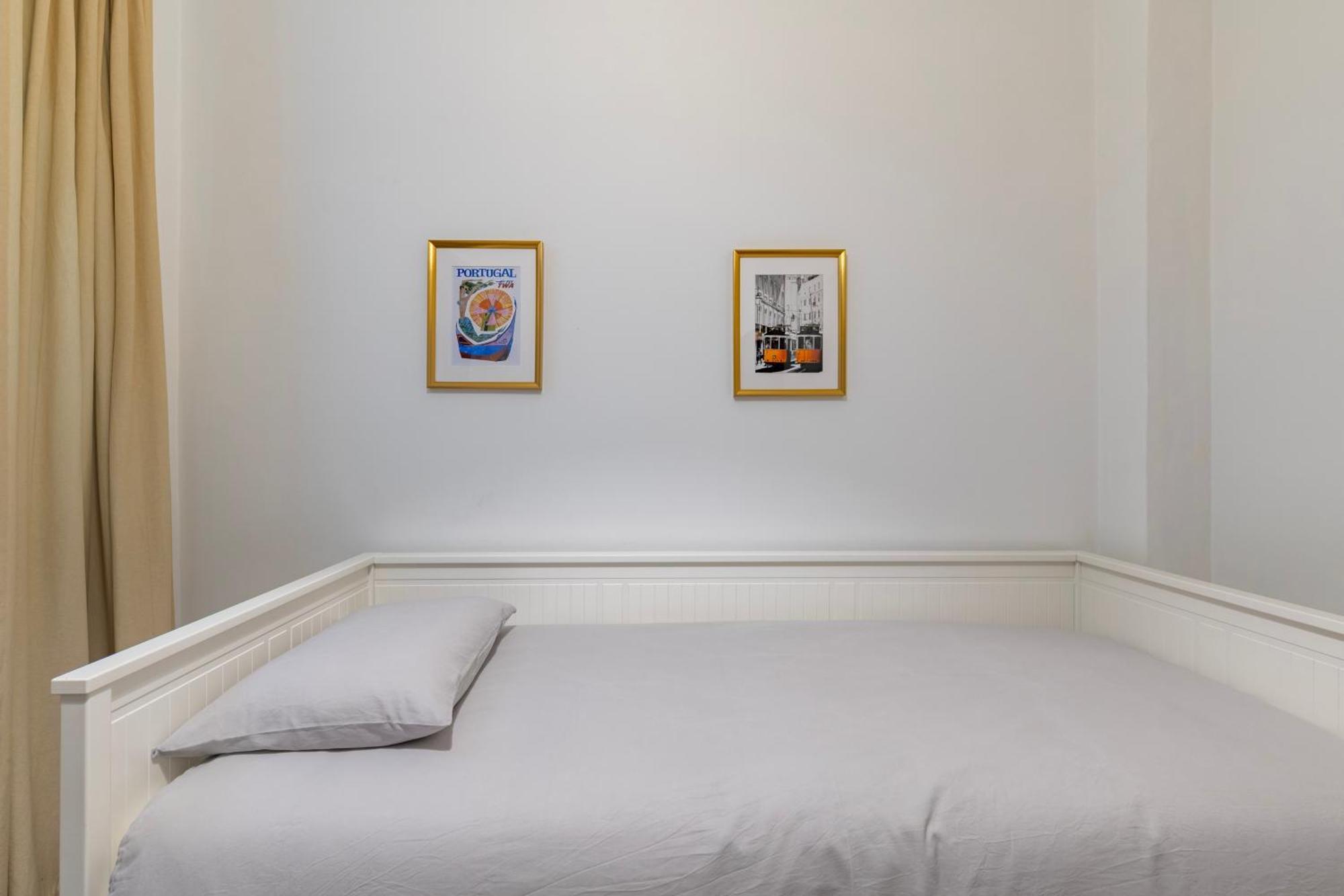 Cosy Remodeled Apartment In The City Center Fundão Exterior photo