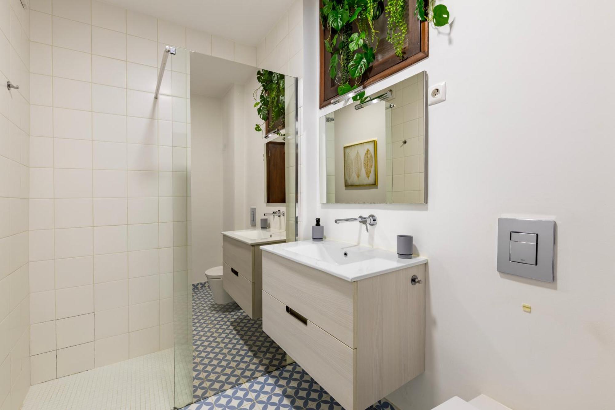 Cosy Remodeled Apartment In The City Center Fundão Exterior photo